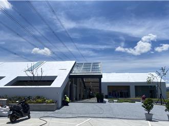 橫向國道首座休息站明啟用 融合九九峰地景黃金級綠建築