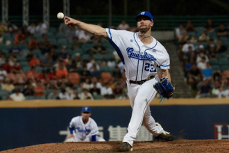 中職》悍將洋投布藍登「有點嚴重」 左膝扭傷歸期未定 