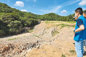 苗栗山區淪非法棄土場 警逮6人
