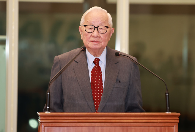 台积电创办人张忠谋曾表现，南韩三星会是台积电最大的对手。（图／报系资料照）