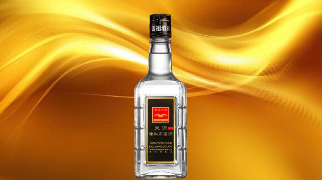 「馬祖酒廠東湧陳年高粱酒300ML」是全台唯一在超商通路上架的陳年高梁。（圖片來源：泰山企業提供）