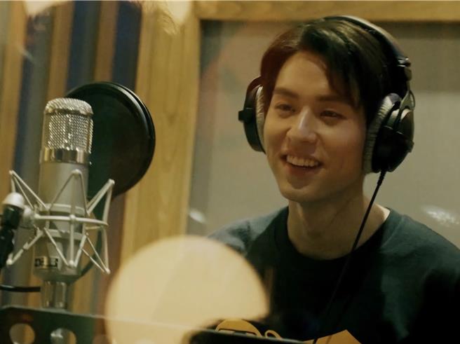 Billkin宠粉推出中文版主题曲〈永远〉。（CATCHPLAY提供）