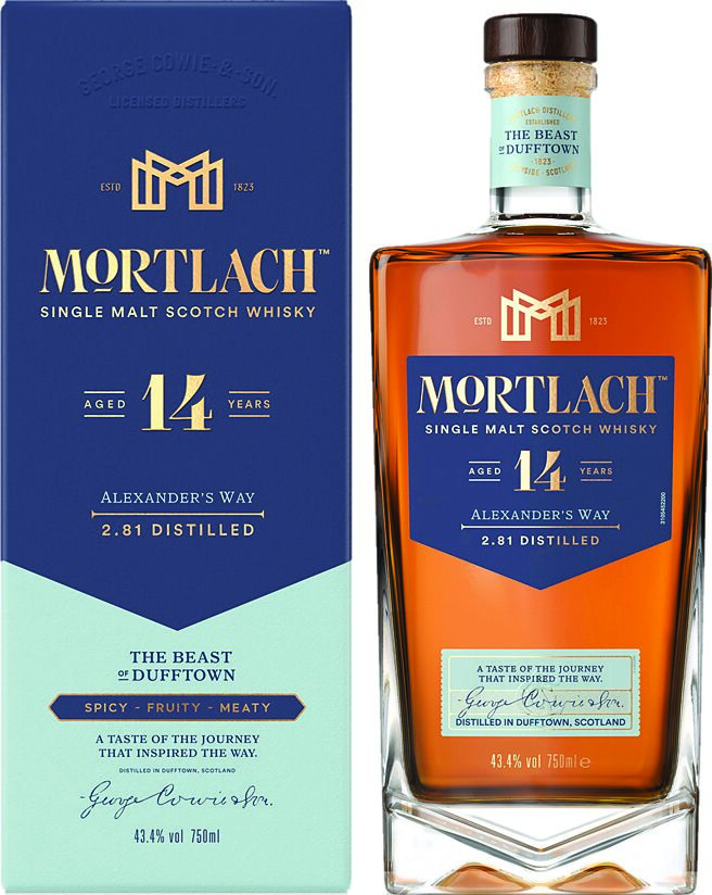 慕赫首席调酒师Craig Wilson承袭传奇2.81蒸馏工艺，向创办人Alexander Cowie致敬，运用订制四桶熟陈，献上新作「慕赫14年单一麦芽威士忌」，将于全台菸酒专卖店、家乐福、大润发贩售，7-11预购。建议售价：2,680元。图／业者提供