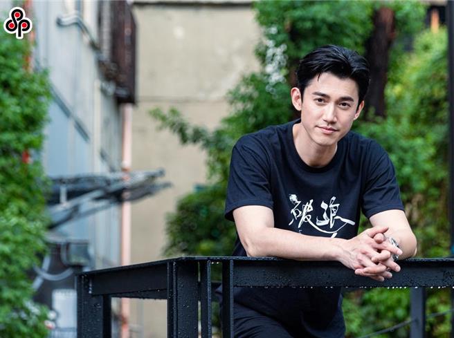 吴慷仁出道17年不断挑战自我，此次在《破浪男女》中饰演海王。（罗永铭摄）