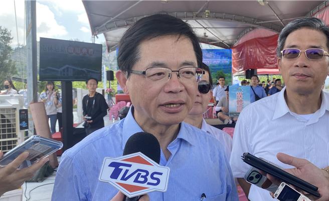 交通部長李孟諺13日出席高公局國道6號東草屯休息站啟用典禮。（蔡明亘攝）