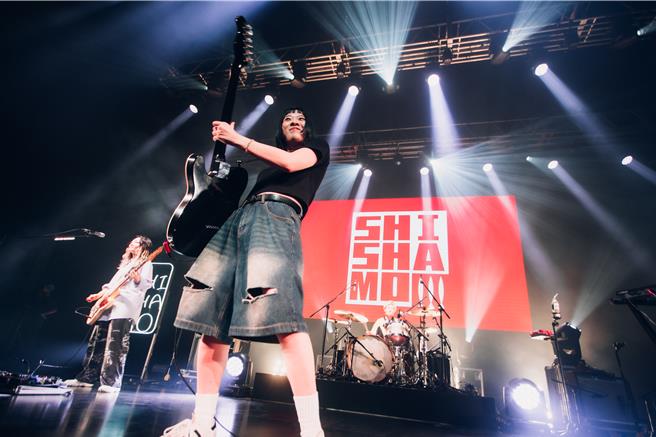 SHISHAMO暌違近6年的台灣專場演唱會，吸引千人朝聖。（大鴻藝術BIG ART提供）