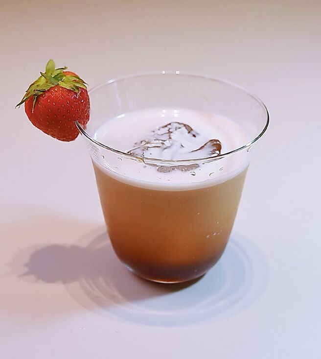 〈伯朗咖啡馆 南京概念店〉亦提供氮气咖啡。图／姚舜