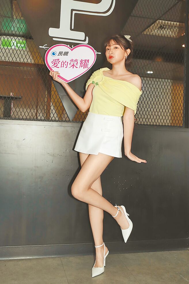 曾智希12日出席記者會，在民視8點檔演新角色。（民視提供）