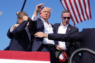 特勤幹員疏忽了？川普造勢中彈 郭正亮爆目擊者曾說1句