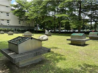 女童踩破「採光罩」墜停車場 台中健康公園全數汰換加裝欄杆