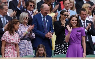 凱特王妃攜女現身溫布頓男單決賽　全場歡呼迎接進場