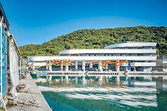 宜蘭 白帶魚意象造型 梗枋卸魚場啟用