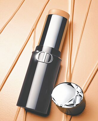 炎夏精致女 流汗不脱妆