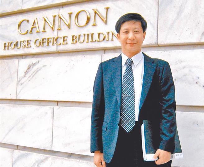 揭仲：明年志愿役预算员额剧减5486人  形同「蒸发」掉11个联兵营。（揭仲提供）