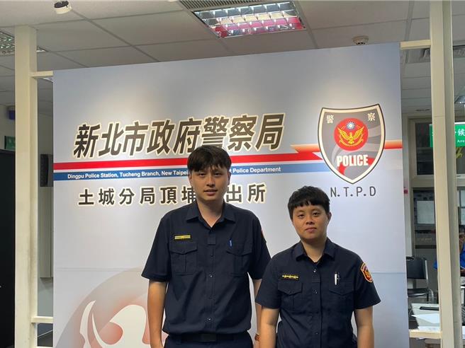 新北土城一名孕婦，凌晨在家中忽然腹部劇烈疼痛，丈夫眼看新生兒即將出生，卻遲遲叫不到計程車，情急之下帶著妻子到附近派出所求救，所幸在所長及警員的幫助下，平安將妻子送至醫院。（圖／新北土城分局）