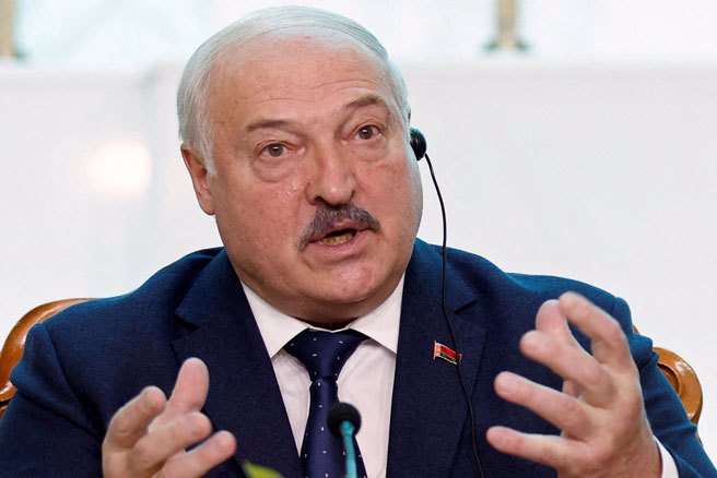 白俄罗斯国防部13日发布消息称，鲁卡申柯已下令将临时部署在南部边境的白俄部队撤回至常驻地点，避免任何不必要的行动。（路透社）