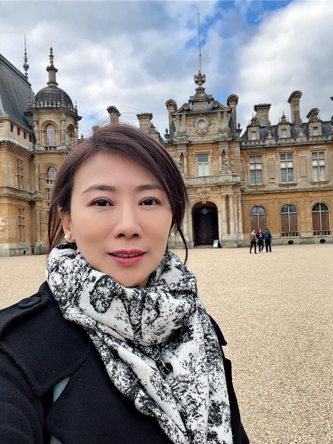 连静雯在英国也参观许多贵族庄园。（楠轩工作室提供）