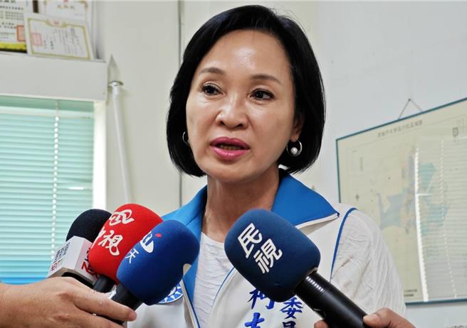 海基会前董事长、桃园市前市长郑文灿涉贪遭羁押，国民党立委柯志恩今天受访表示，如果涉贪就应该收押将案情厘清，不过她也质疑这7年前的小案，为何此时此刻才爆发出来，背后是不是有政治的算计。（林雅惠摄）