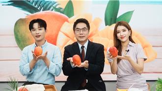 黃偉哲化身韓式歐巴 台南芒果直播40分鐘賣出3公噸