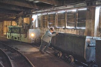 烏克蘭女性當礦工