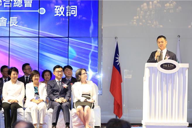 副總統蕭美琴15日出席台中亞洲台灣商會聯合總會理監事會開幕儀式。（陳淑娥攝）