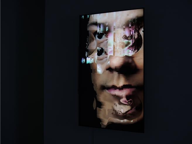 2025年府中15申請展8月1日徵件開跑，圖為過往申請展展出-藝術家黃盟欽《複數身體》。（新北市文化局提供）