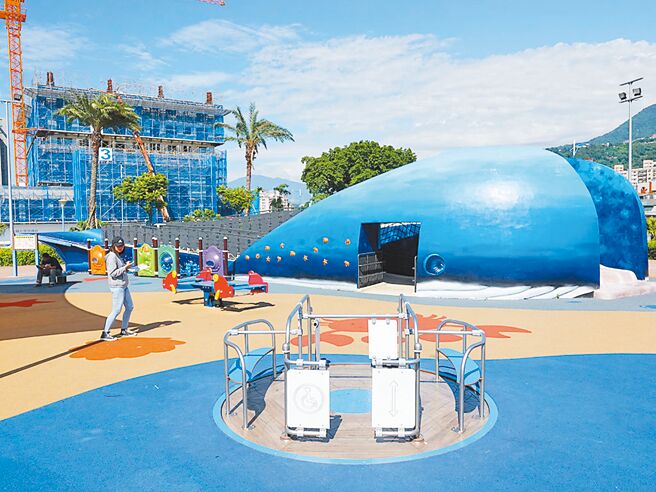 新北市府将斥资1.5亿元，改善八里商港公园等15处公园儿童游戏场设施。（新北市景观处提供／吕健豪新北传真）