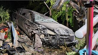 花蓮暗夜千萬賓利高速自撞 40歲前獅子會長壓車下慘死