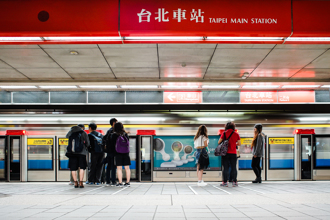 北捷月台站名惊见简体字！他喊「出包了」 医4字解释