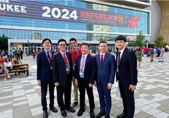 藍觀選團見證川普提名范斯 與龐培歐等議員交流