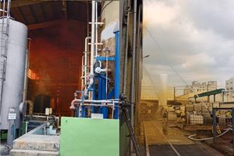 高雄大發工業區飄散「黃橘色謎霧」  環保局抓到違規工廠