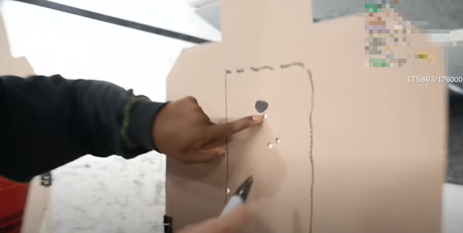 Ray的打靶结果颇不赖。（图／YT@Kai Cenat Live）