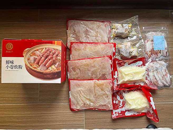 鮮味小卷炊粉一盒679元，裡面有8大隻小卷，吃過的老饕都大推。（翻攝Costco好市多 商品經驗老實說臉書）