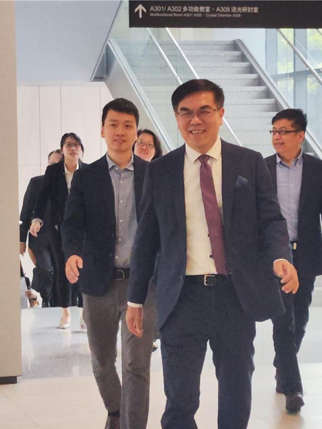 「国家气候变迁对策委员会」拟讨论气候变迁调适、国家希望工程内的绿色成长战略外，也会讨论能源供需议题，盼让大家瞭解气候变迁的现况、衝突多大等。（林良齐摄）