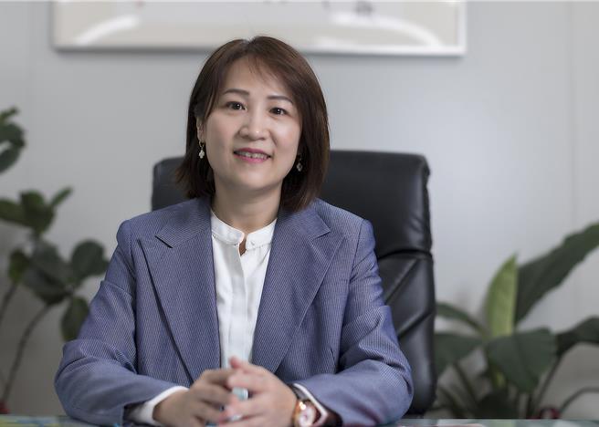 新竹縣政府教育局長楊郡慈表示，竹苗區國中教育會考提出七級分制、五級分制與七級積點比序等3個方案，將在114學年度竹苗區高級中等學校入學推動工作小組討論後確定，呼應竹苗區家長對免試入學制度檢討的期待。（羅浚濱攝）