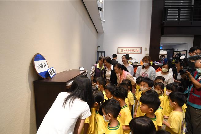 员林的声音探险地图声音特展把展区化身为缩小版的员林「声景地图」，让小朋友可以听得到、摸得到、玩得到，感受最在地的文化体验。（彰县府提供／叶静美彰化传真）