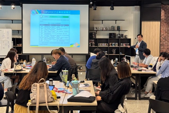 义守大学在创新创业教育方面具有得天独厚的优势，提供全方位型创业支持和指导，打造跨世代创新创业家。(照片/义守大学提供) 