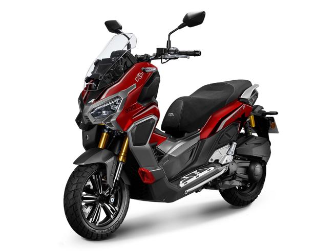 冒险运动黄牌Brera X售价16万4800元。即日起至8月31日，入主即可现折3000元，另有无卡分期60期低利率方案，图为赤焰红车色。（宏佳腾提供）