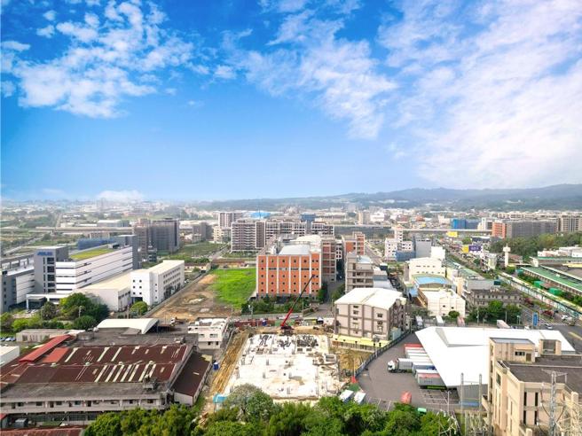 桃園A10山鼻站預售廠辦大樓。圖／蔡惠芳