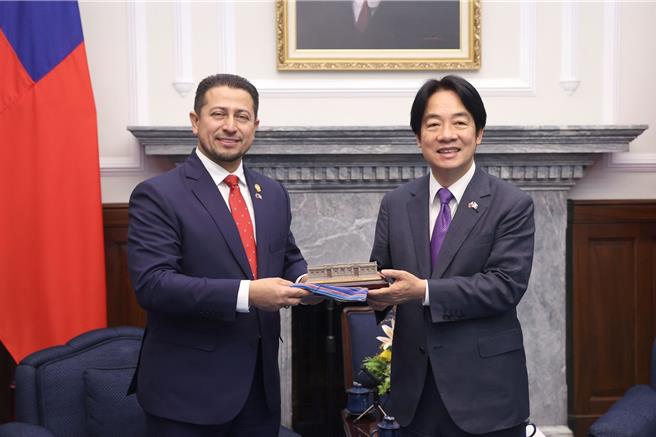 赖清德总统接见瓜地马拉共和国国会议长罗慕斯。(总统府提供)