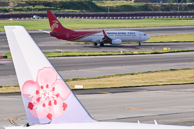 立法院今决议解除人民组团赴大陆观光之限制，陆委会表示，政府尊重国会决议，并呼吁陆方相向而行，推动两岸双向对等健康有序的观光交流。（本报资料照片）