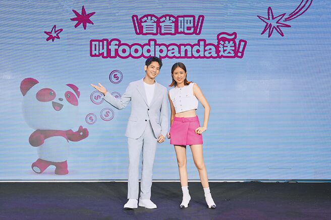 林柏宏（左）、9m88合体亮相，15日出席外送品牌记者会。（foodpanda提供）