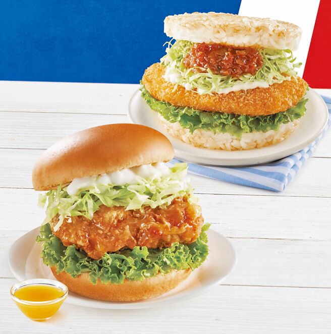 摩斯汉堡响应国际运动赛事推「法式飞虎鱼珍珠堡」（上）115元、「橙香鸡腿堡」100元。（摩斯汉堡提供）