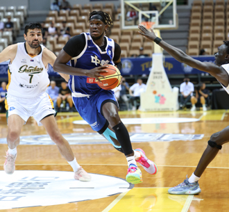 琼斯杯》第3节连得16分猛攻 中华白进帐第2胜