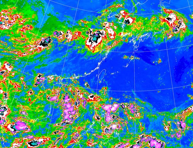 吴德荣表示，台湾东南方海面有一热带扰动，下周二发展成热带低压或轻颱的机率皆调高至70％，动向较具威胁。（中央气象署提供）