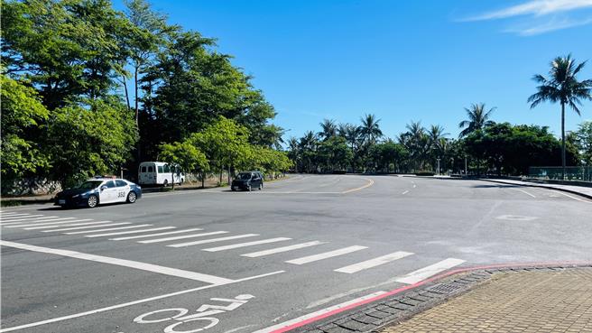 海軍海鋒大隊原定今（17）日上午8時於台東縣成功鎮中山東路進行演訓任務，因受媒體關注，臨時取消。（蕭嘉蕙攝）