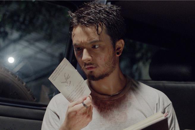 《血继》戏里戏外都超惊吓，让男主角布莱恩多马尼直喊害怕。（采昌提供）