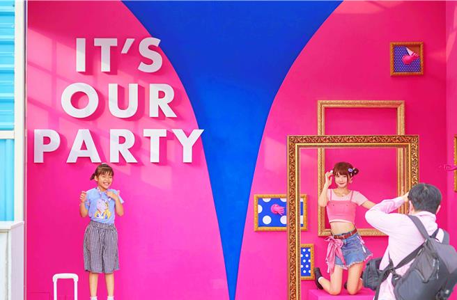 华泰名品城设置多个趣味互动装置，勾起各个年龄层的玩乐兴致。（华泰名品城提供／朱世凯台北传真）