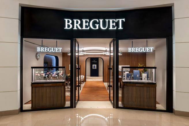 寶璣台北101專賣店盛大開幕，細節融入最新設計概念。（Breguet提供）