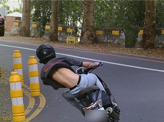 彰化警方发现进入暑假后，两轮族骑乘热门路线彰139线超速等违规有增加的趋势，已展开防飙等相关勤务因应。（警方提供／孙英哲彰化传真）